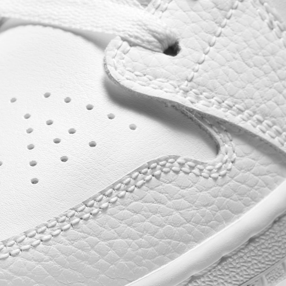 Air Jordan 1 Low GS 'Triple White'- Streetwear Fashion - lacezy.com