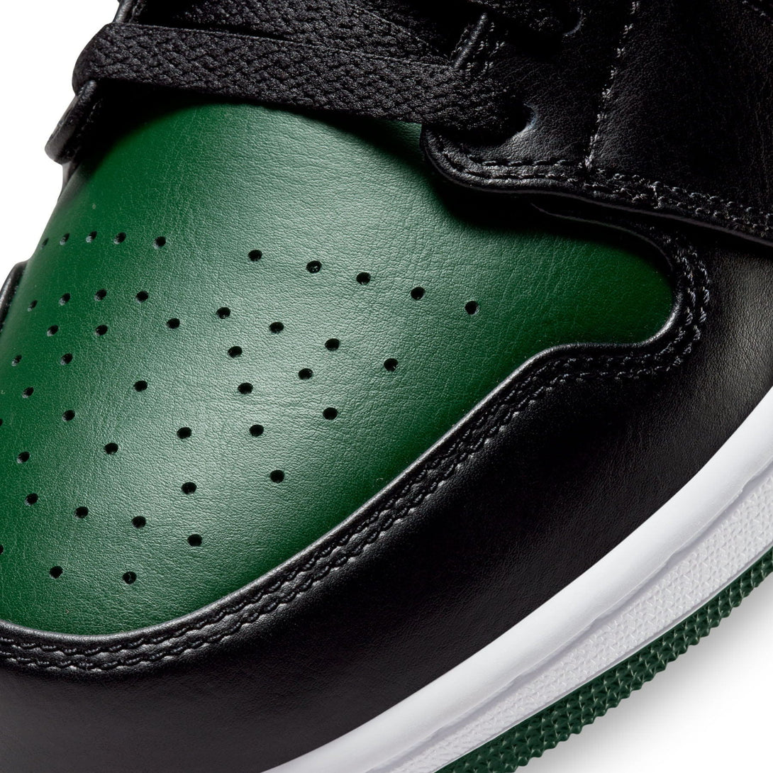 Air Jordan 1 Low 'Green Toe'- Streetwear Fashion - lacezy.com