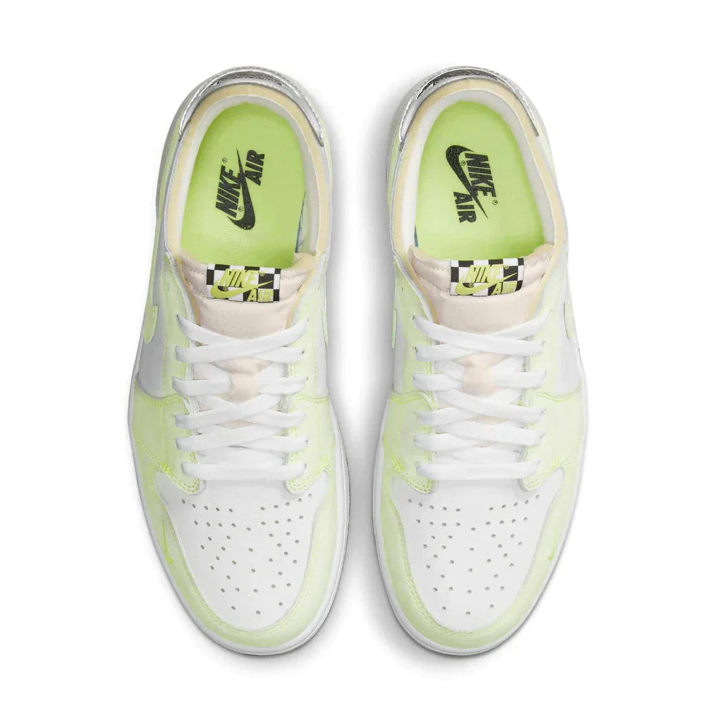 Air Jordan 1 Low OG 'Ghost Green'- Streetwear Fashion - lacezy.com