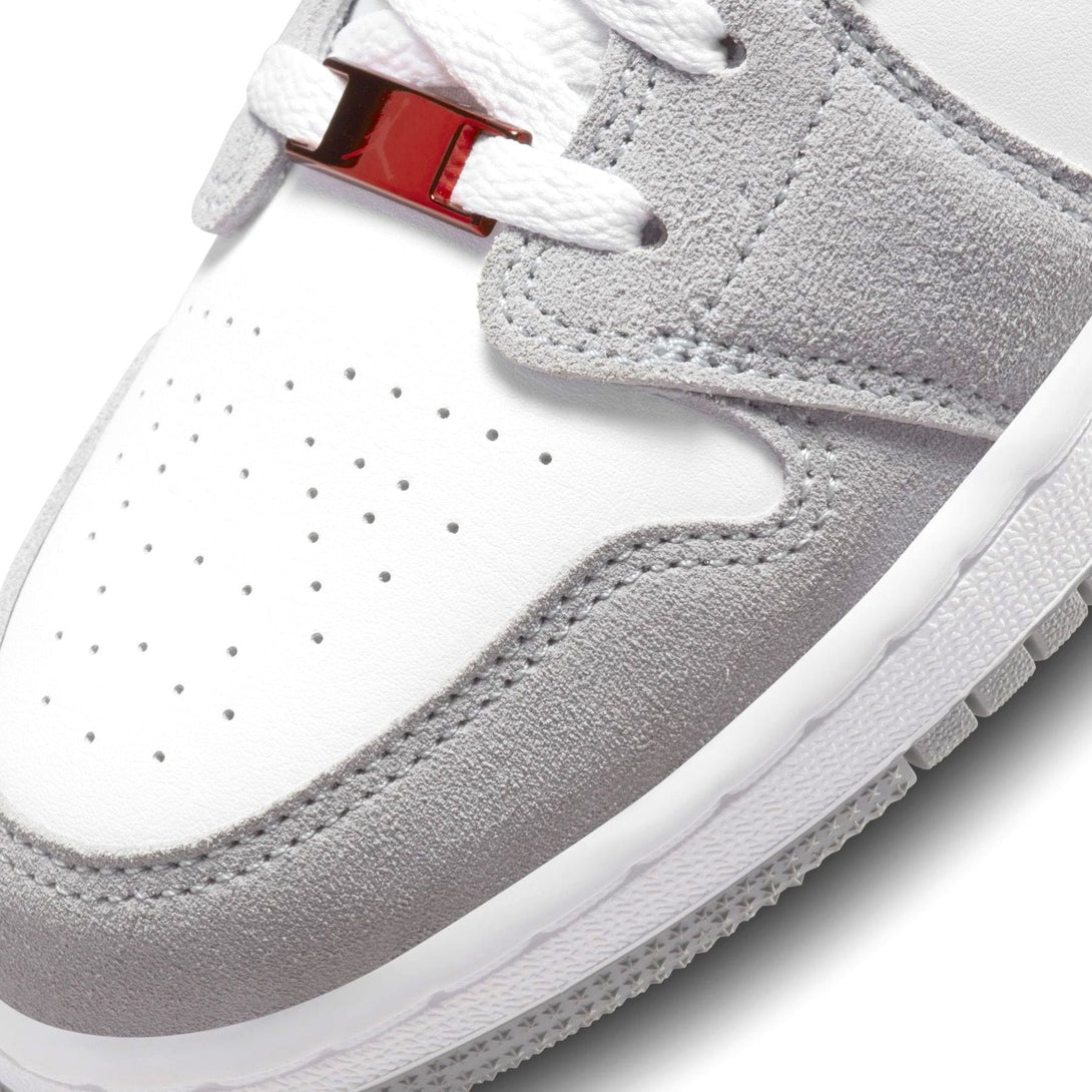 Air Jordan 1 Low SE GS 'Light Smoke Grey Gym Red'- Streetwear Fashion - lacezy.com