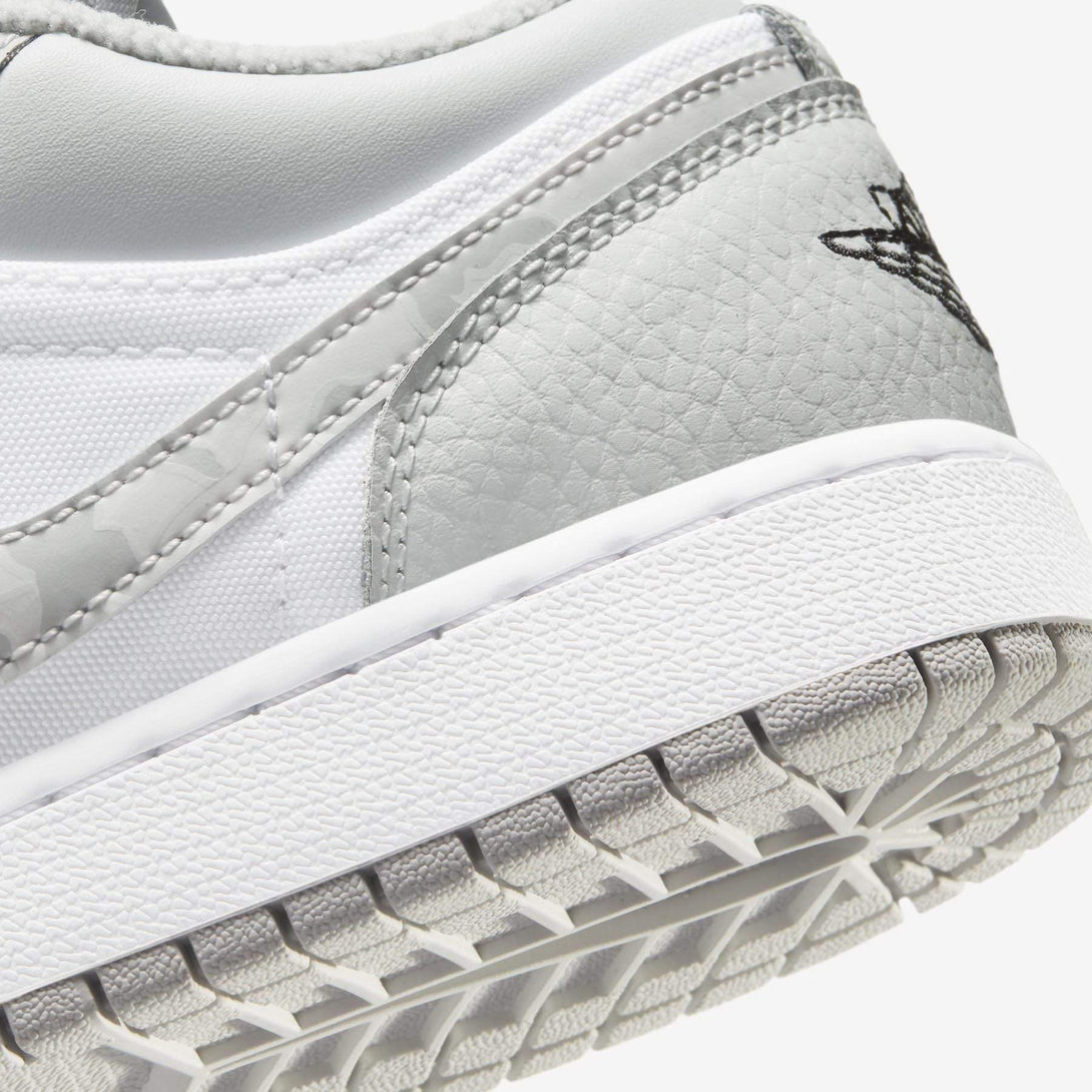 Air Jordan 1 Low SE GS 'White Camo'- Streetwear Fashion - lacezy.com