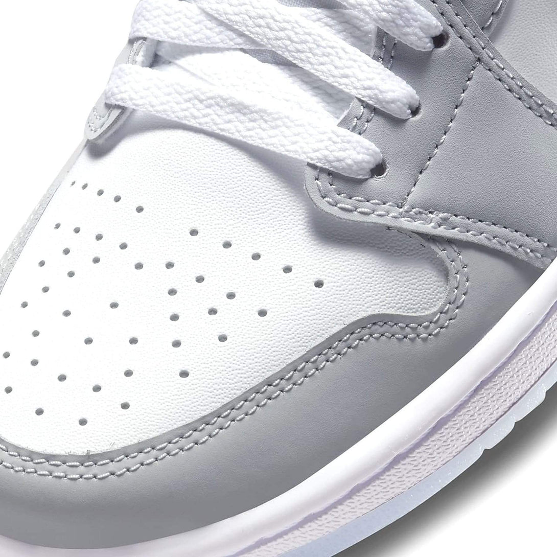 Air Jordan 1 Low Wmns 'White Wolf Grey'- Streetwear Fashion - lacezy.com