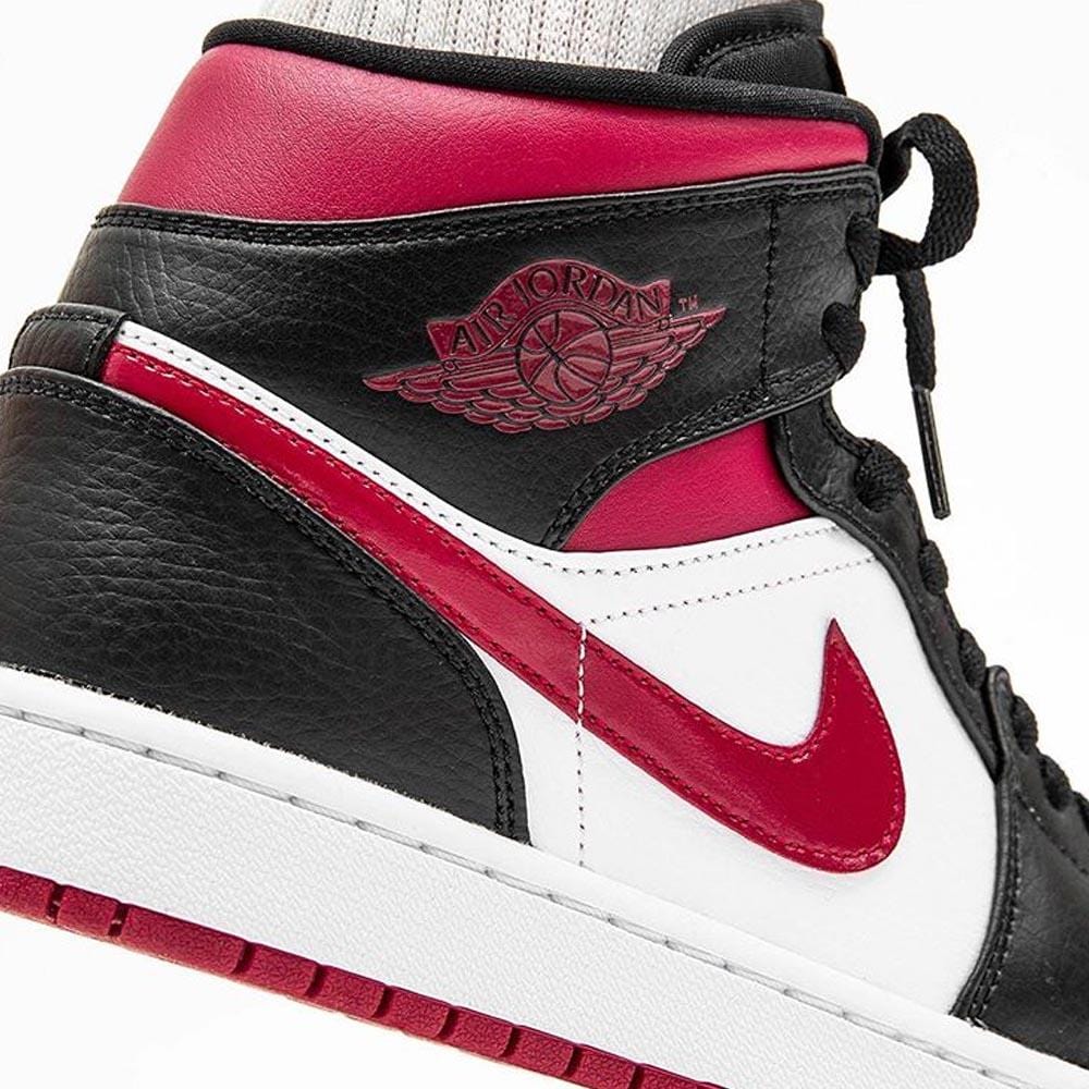 Air Jordan 1 Mid “Bred Toe”- Streetwear Fashion - lacezy.com