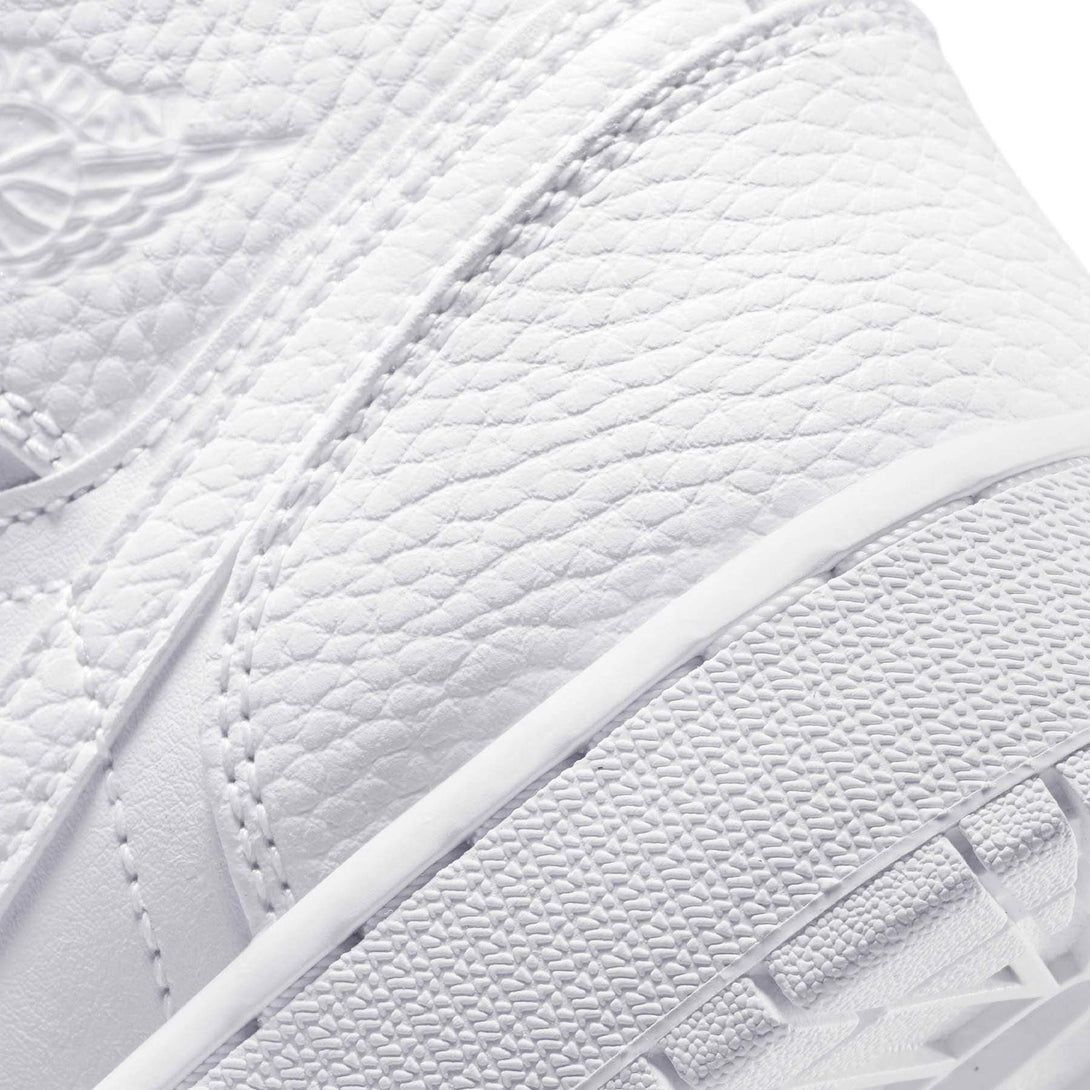 Air Jordan 1 Mid GS 'Triple White'- Streetwear Fashion - lacezy.com