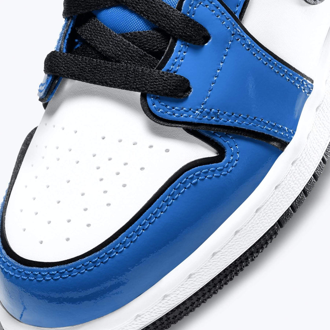 Air Jordan 1 Mid SE GS 'Signal Blue'- Streetwear Fashion - lacezy.com