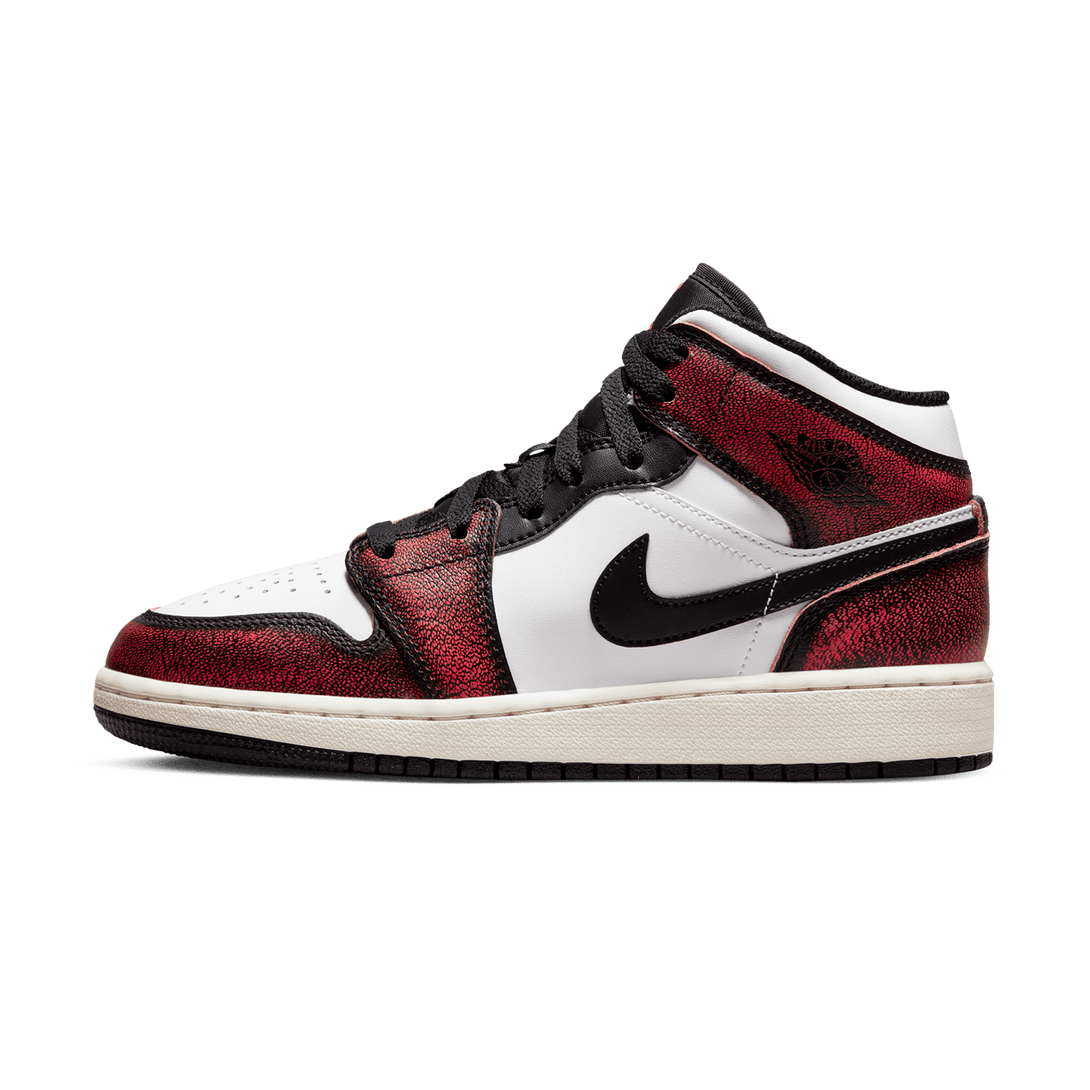 Air Jordan 1 Mid SE GS 'Wear-Away'- Streetwear Fashion - lacezy.com