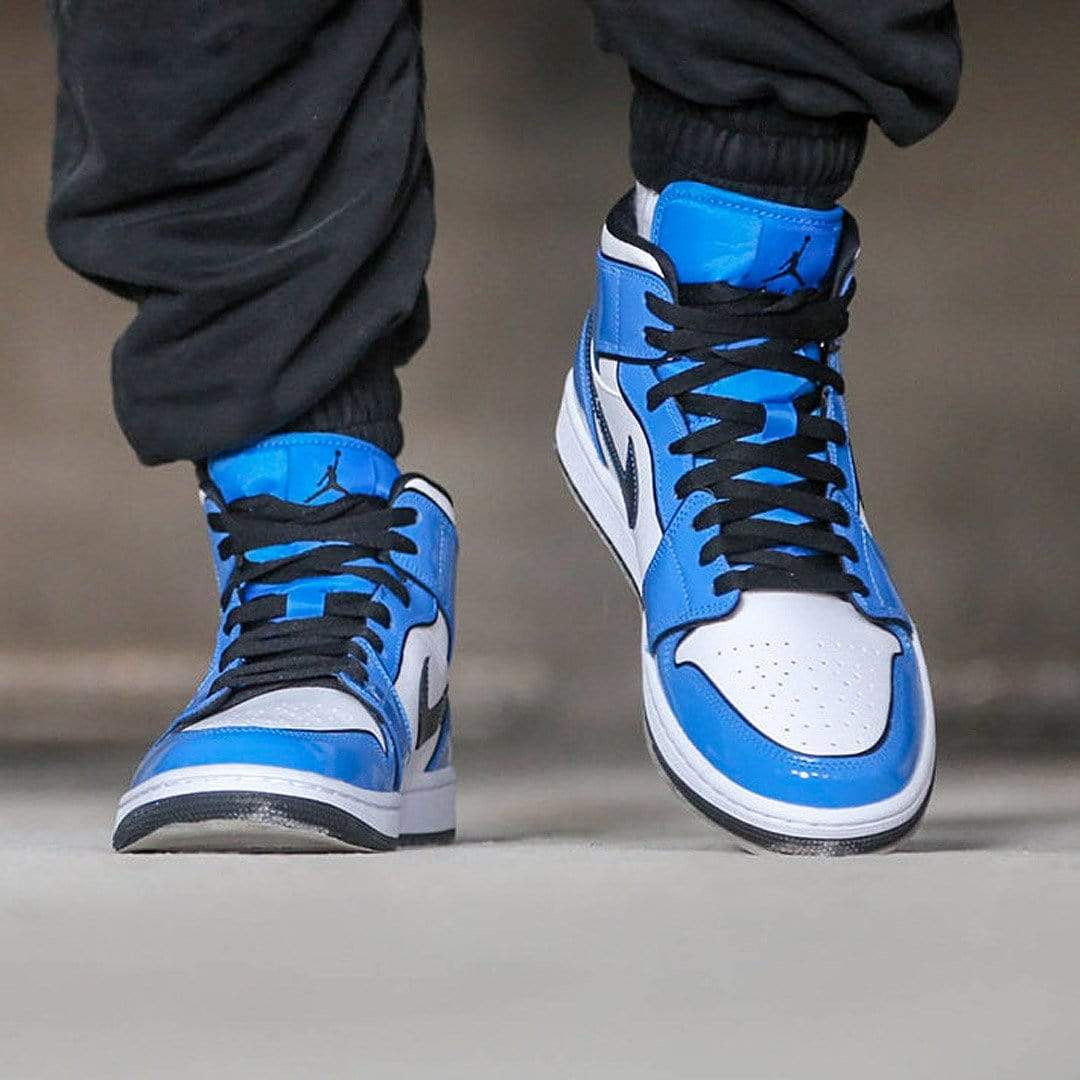 Air Jordan 1 Mid SE 'Signal Blue'- Streetwear Fashion - lacezy.com