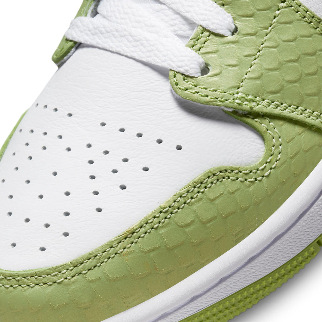 Air Jordan 1 Mid SE Wmns 'Green Python'- Streetwear Fashion - lacezy.com