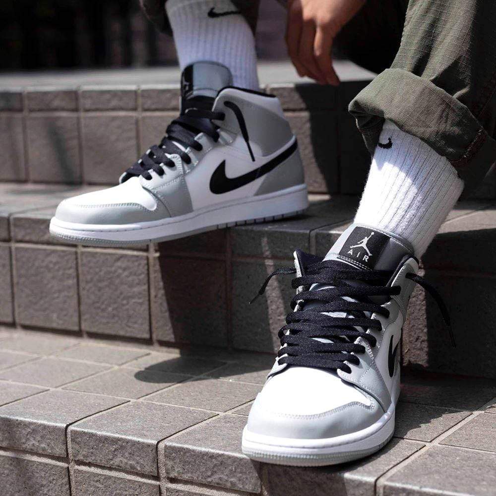 Air Jordan 1 Mid 'Smoke Grey'- Streetwear Fashion - lacezy.com