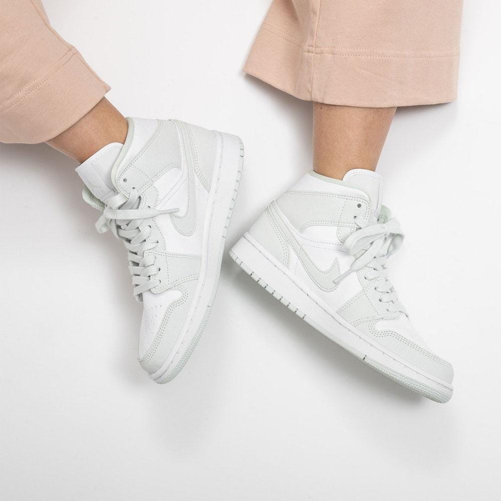 Air Jordan 1 Mid Spruce Aura (W)- Streetwear Fashion - lacezy.com