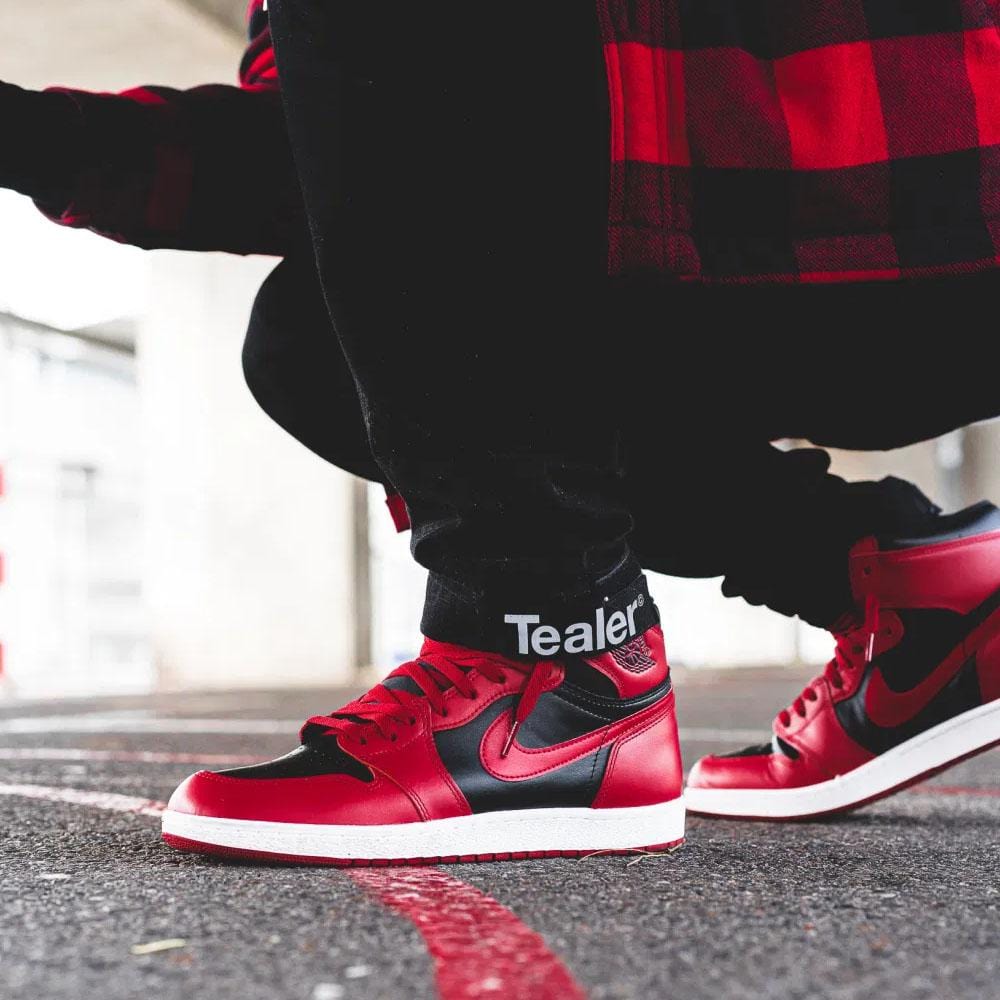 Air Jordan 1 Retro High '85 'Varsity Red'- Streetwear Fashion - lacezy.com