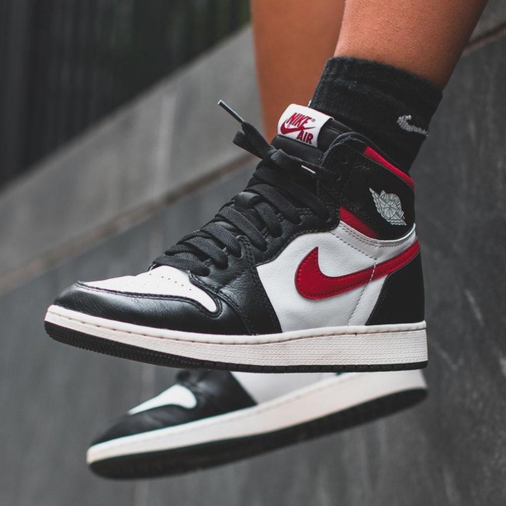 Air Jordan 1 Retro High OG GS 'Gym Red'- Streetwear Fashion - lacezy.com