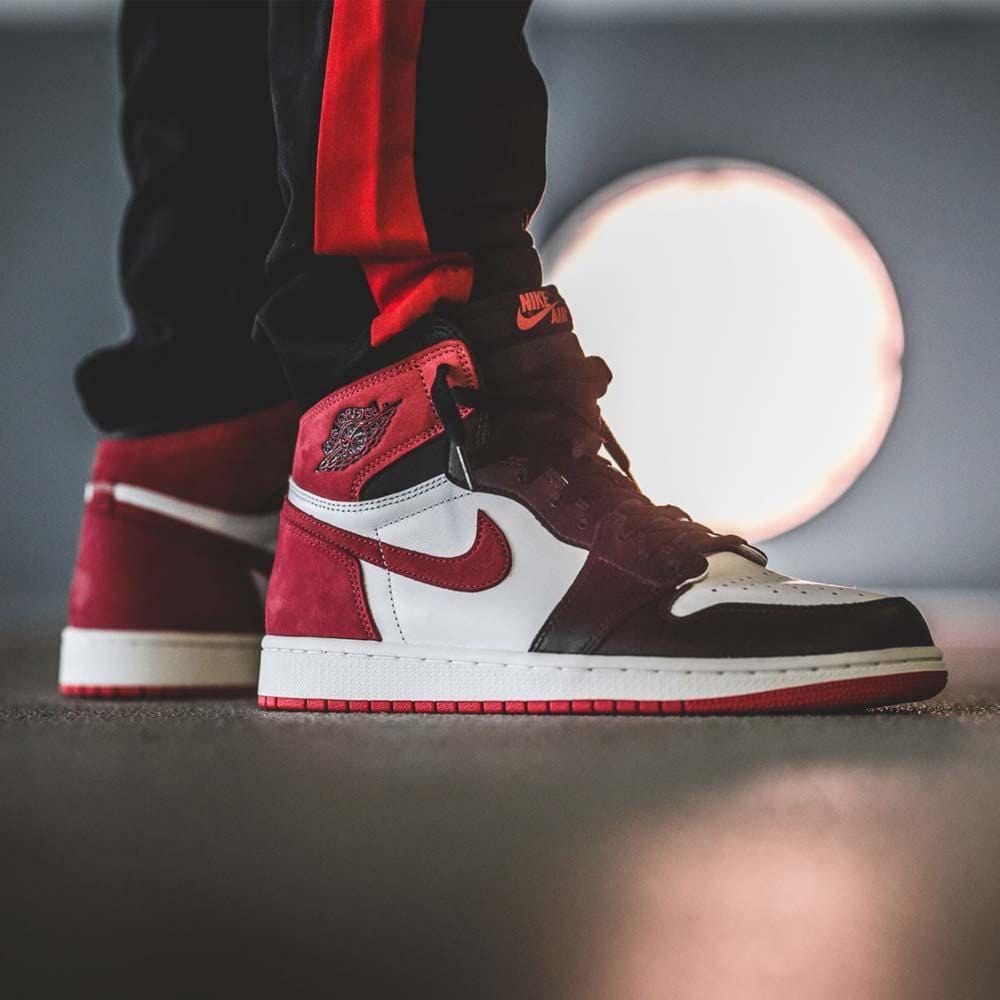 Air Jordan 1 Retro High OG "Summit Red"- Streetwear Fashion - lacezy.com