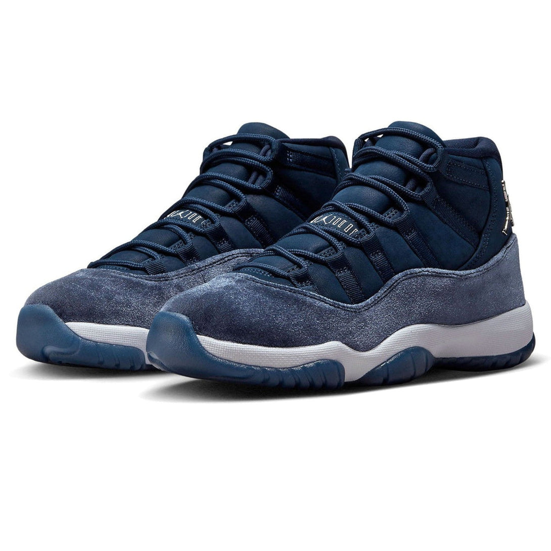 Air Jordan 11 Retro Wmns 'Midnight Navy Velvet'- Streetwear Fashion - lacezy.com