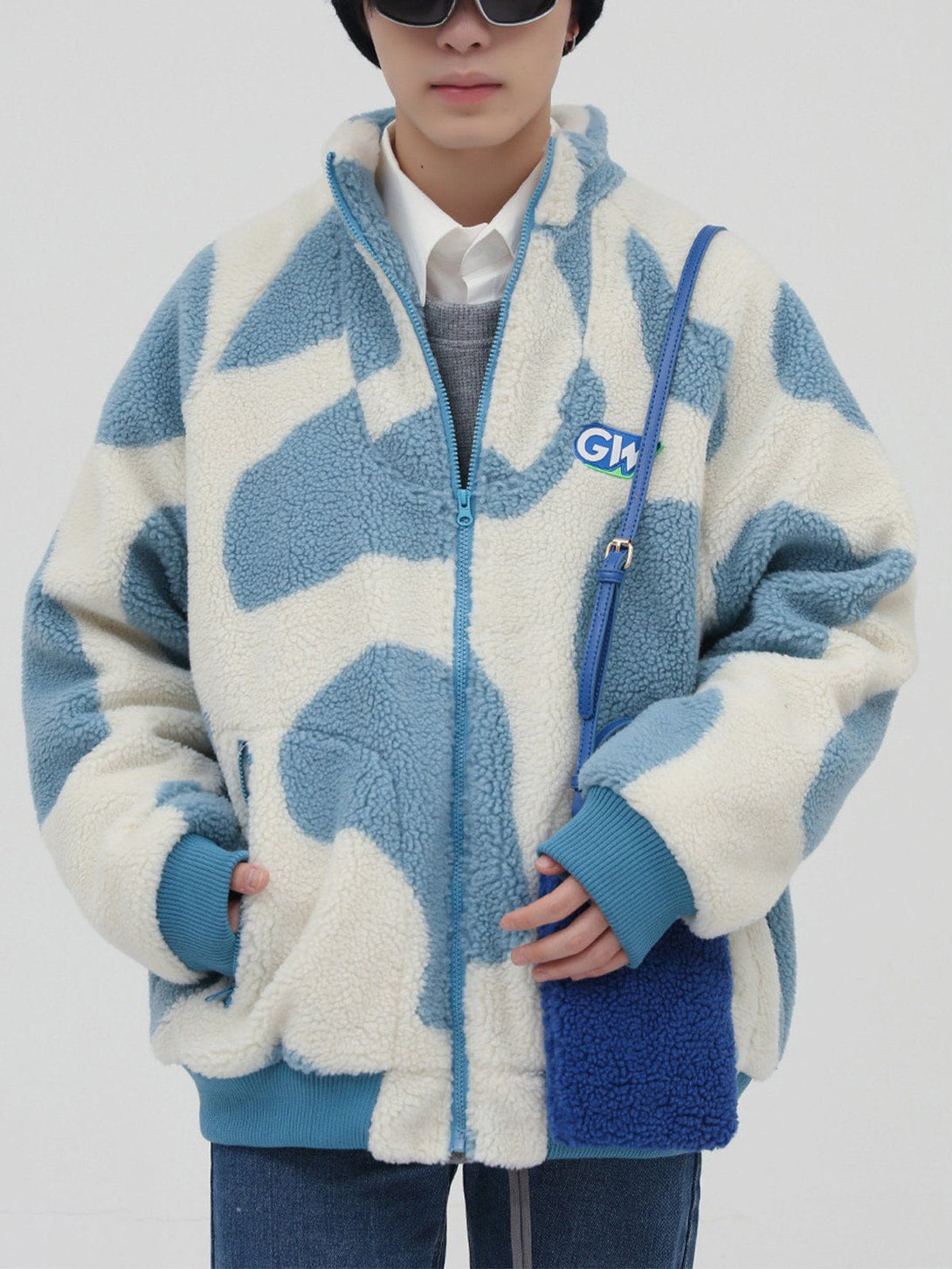 Lacezy - Cows Graphic Sherpa Coat- Streetwear Fashion - lacezy.com