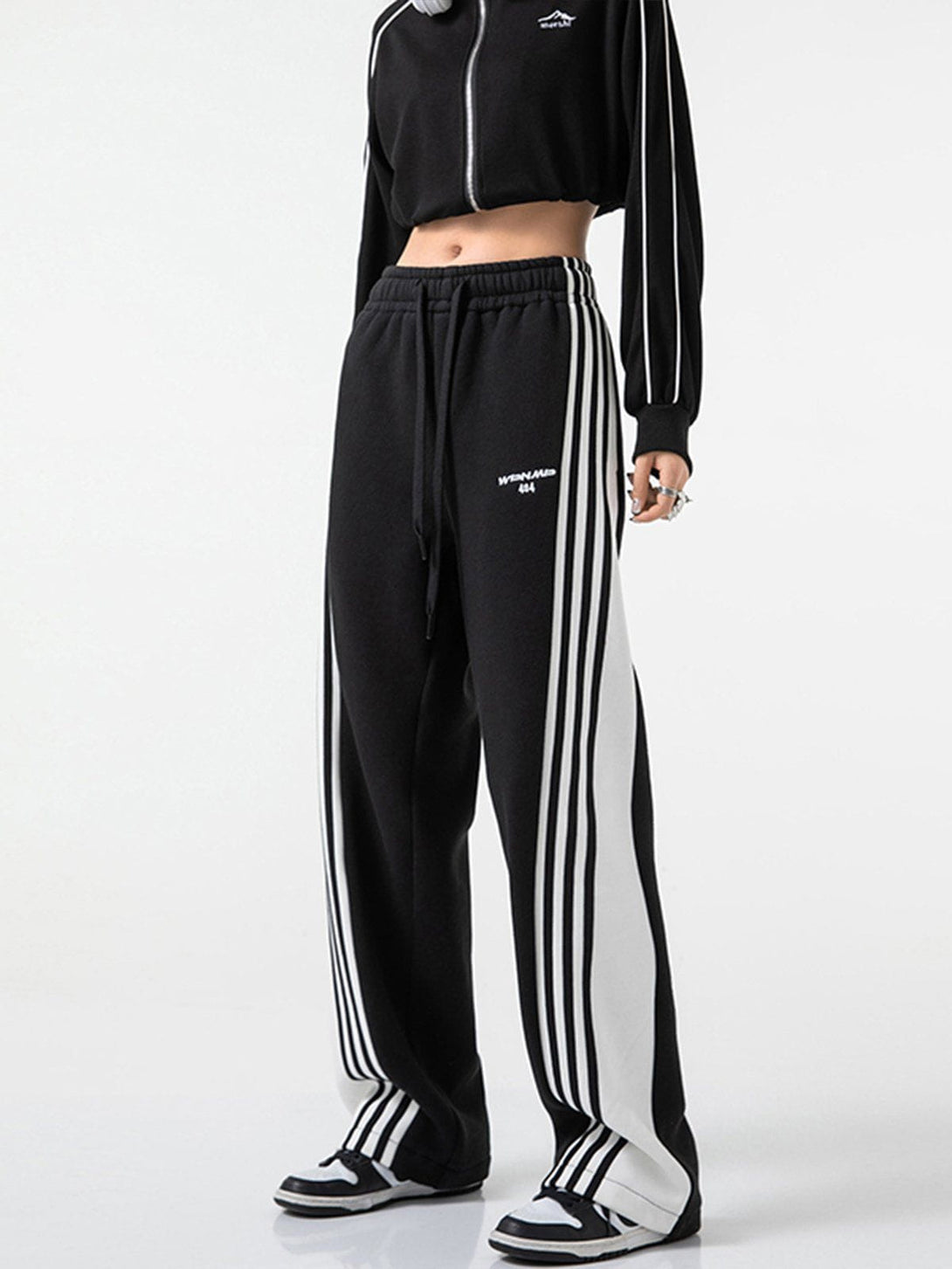 Lacezy - Simple Colorblock Stripe Sweatpants- Streetwear Fashion - lacezy.com