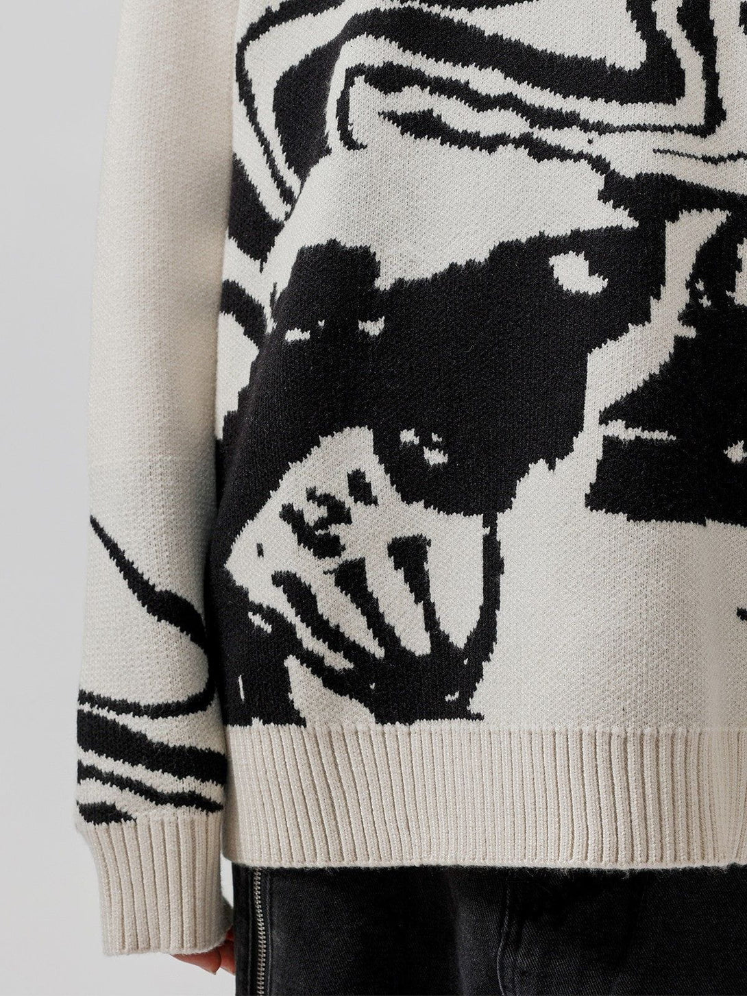 Lacezy - Skeleton Portrait Sweater- Streetwear Fashion - lacezy.com