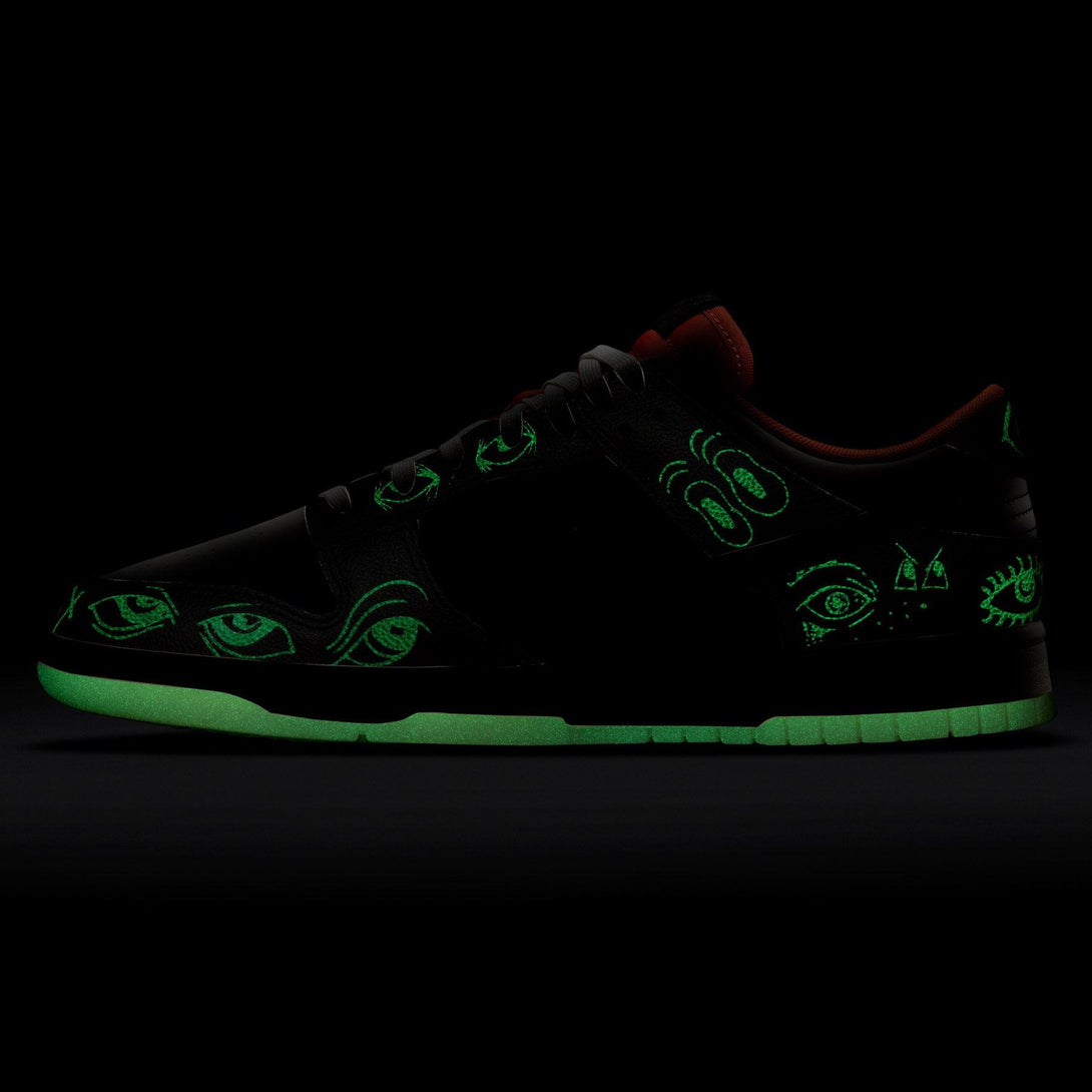 Nike Dunk Low Premium 'Halloween'- Streetwear Fashion - lacezy.com