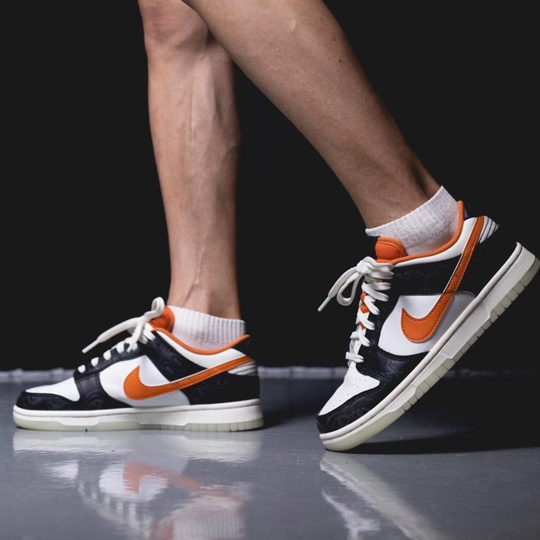 Nike Dunk Low Premium 'Halloween'- Streetwear Fashion - lacezy.com