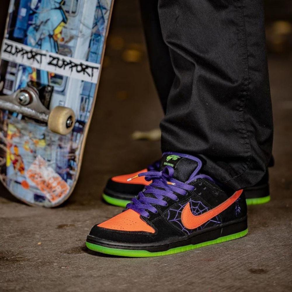 Nike Dunk Low SB 'Night of Mischief'- Streetwear Fashion - lacezy.com