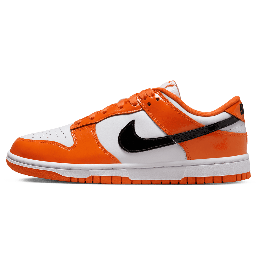 Nike Dunk Low Wmns 'Halloween'- Streetwear Fashion - lacezy.com